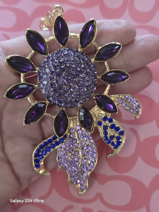 Beautiful Flower Bag Charm/ Keychain NEW - Picture 12 of 15